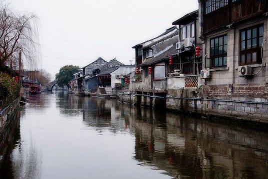 听取“金点子”　现场频回应